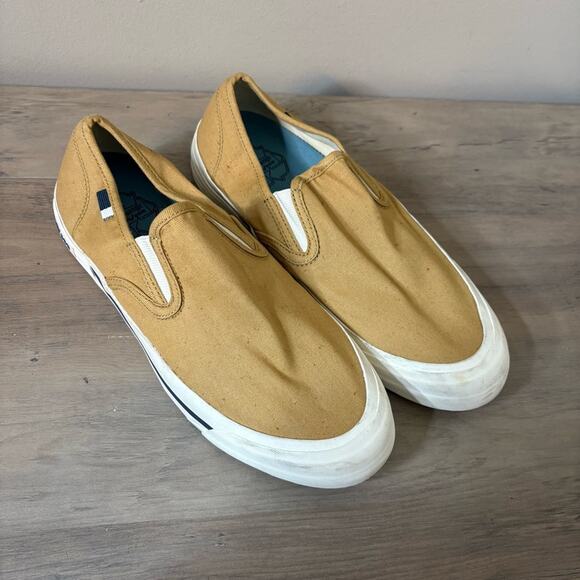 SeaVees SeaChange Women’s Canvas Slip On Golden Sand Size 8 - Picture 7 of 10
